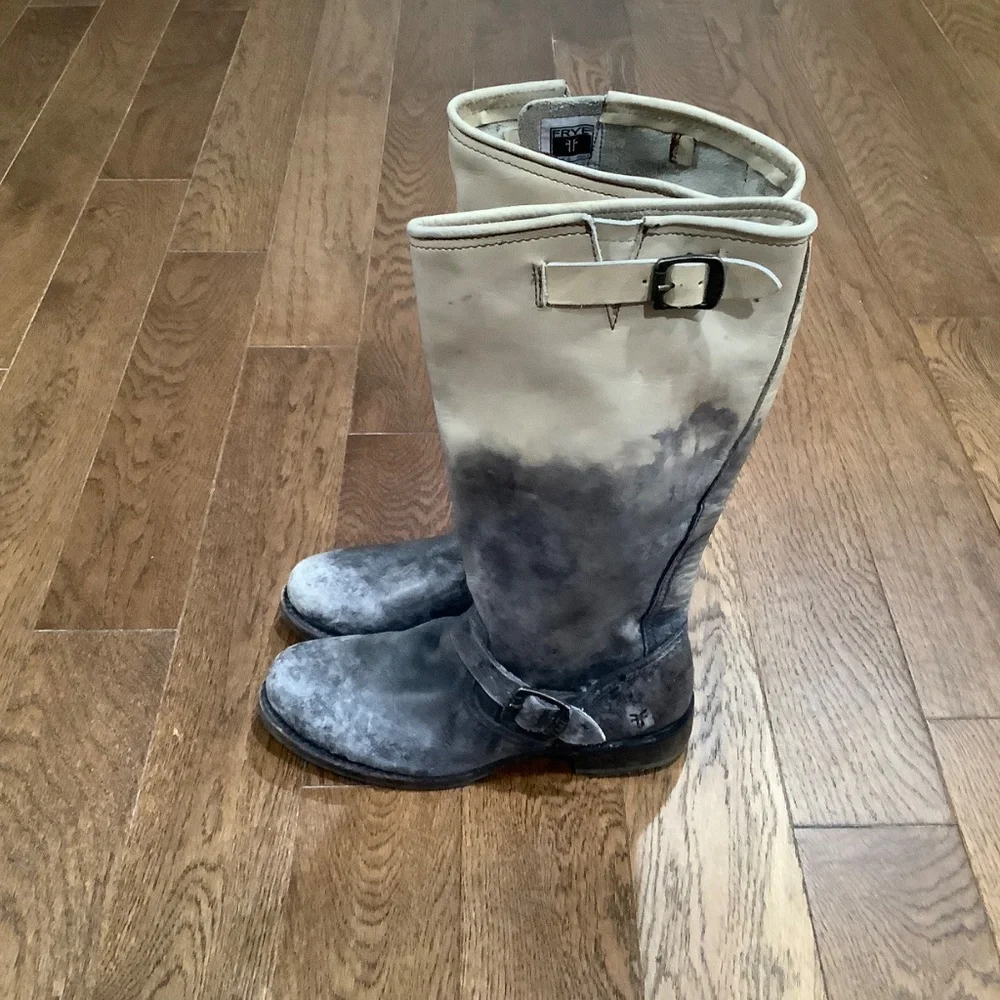 Two-Tone Frye Boots - Picture 5 of 6